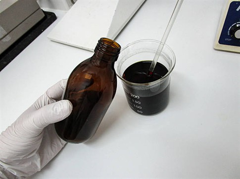 Get 0.1 M, 0.2 M, or higher Iodine Monochloride (ICl) solution. Good quality for iodine value & titration purposes